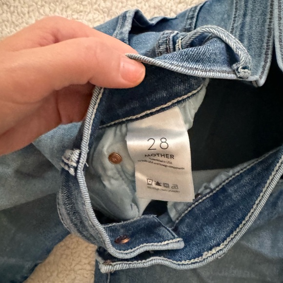 MOTHER insider crop step fray in juicin’ - Picture 6 of 8